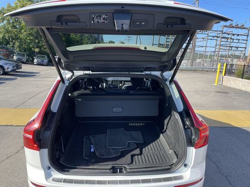 Used 2019 Volvo XC60 T5 R-Design AWD/4WD image 13