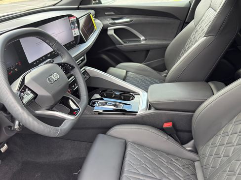 New 2026 Audi SQ5 Premium Plus AWD/4WD image 8