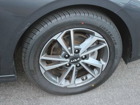 Used 2024 Kia Forte LXS w/ LXS Technology Package FWD image 32