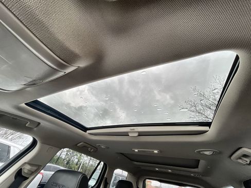 Used 2023 GMC Acadia Denali w/ Black Diamond Edition image 19