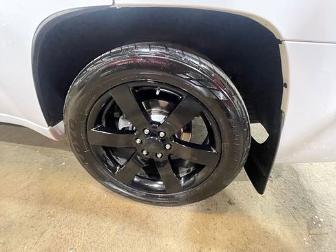 Used 2008 Chevrolet TrailBlazer SS w/ Sun And Sound Package image 37