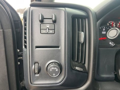 Used 2016 GMC Sierra 1500 Base image 25