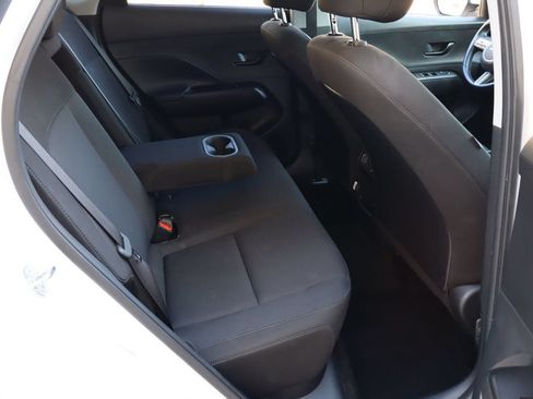 Used 2025 Hyundai Kona SEL FWD image 16