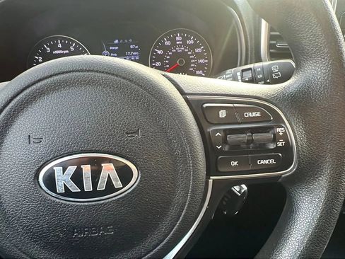 Used 2018 Kia Sportage LX image 15