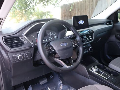 Used 2022 Ford Escape SE w/ SE Sport Appearance Package FWD image 15