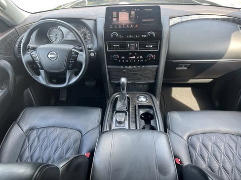 Used 2023 Nissan Armada Platinum w/ Captain's Chairs Package RWD image 2