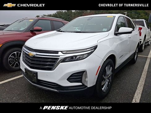 Used 2023 Chevrolet Equinox LT image 1