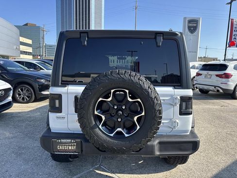Used 2019 Jeep Wrangler Unlimited Sport AWD/4WD image 6