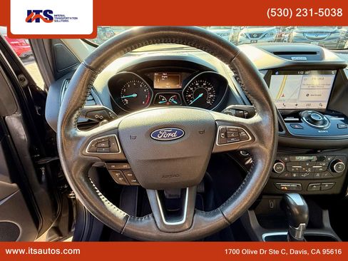 Used 2017 Ford Escape Titanium image 14