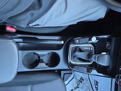 Used 2024 Kia Soul S image 25