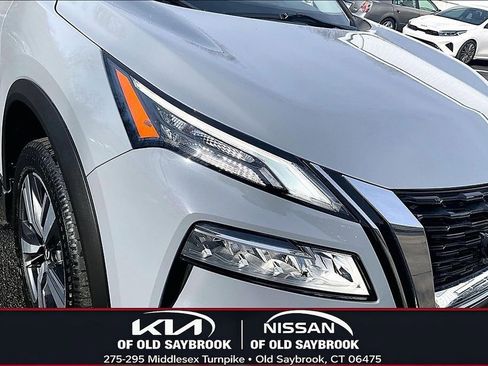 Used 2023 Nissan Rogue SL AWD/4WD image 32