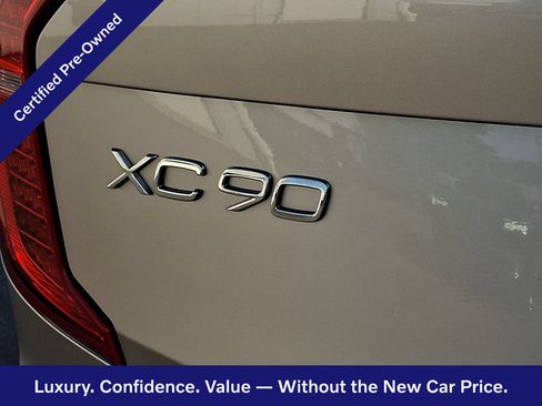 Certified 2025 Volvo XC90 B5 Core w/ Climate Package AWD/4WD image 30