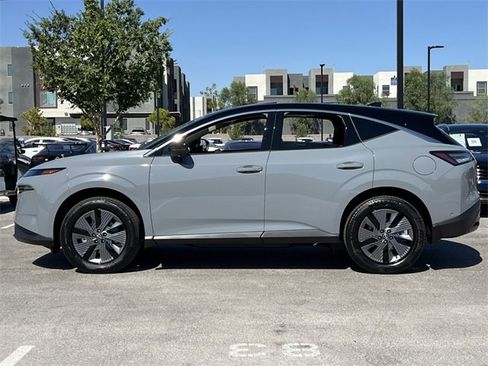 New 2025 Nissan Murano SL image 2