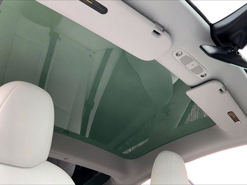 Used 2023 Tesla Model 3 Performance image 12