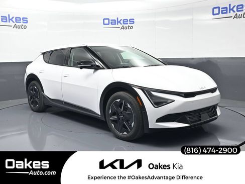 New 2026 Kia EV6 Wind RWD image 1
