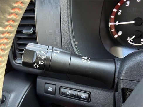 Used 2023 Nissan Frontier PRO-4X w/ Pro Convenience Package image 26