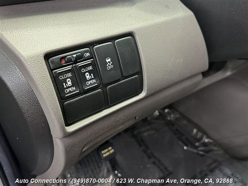 Used 2011 Honda Odyssey EX image 19