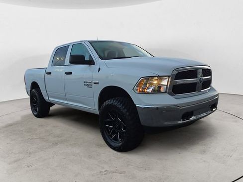 Used 2022 RAM 1500 Classic SLT image 7
