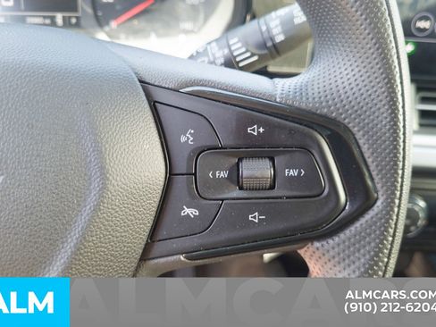 Used 2025 Chevrolet Trax LS FWD image 11