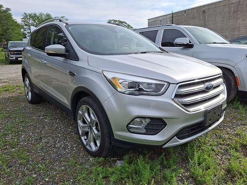 Used 2019 Ford Escape Titanium AWD/4WD image 3