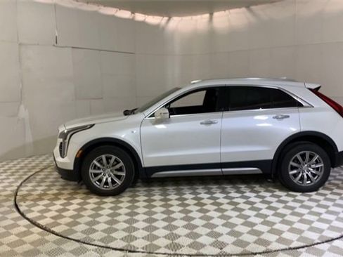 Used 2023 Cadillac XT4 Premium Luxury w/ Cold Weather Package image 5