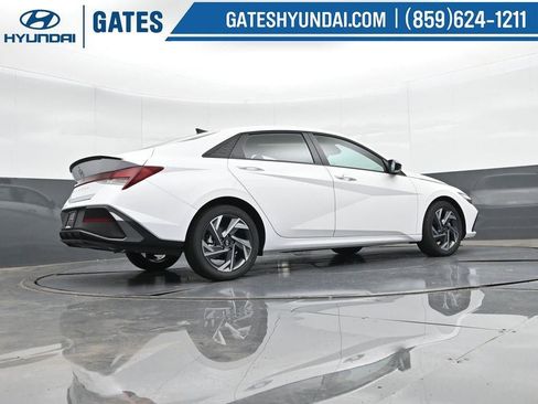 New 2025 Hyundai Elantra Sport image 40