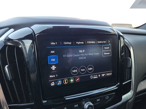 Used 2023 Chevrolet Traverse LT image 19