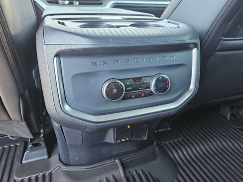 Used 2025 Ford Expedition Tremor image 19
