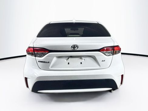 Used 2022 Toyota Corolla LE FWD image 29