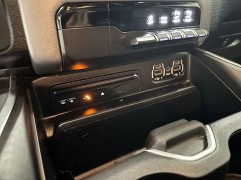 Used 2019 RAM 1500 Big Horn AWD/4WD image 24