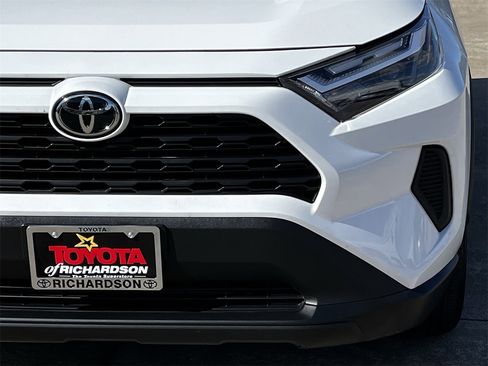 Used 2024 Toyota RAV4 LE image 8