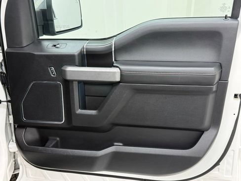 Used 2018 Ford F150 Platinum w/ Equipment Group 701A Luxury image 27