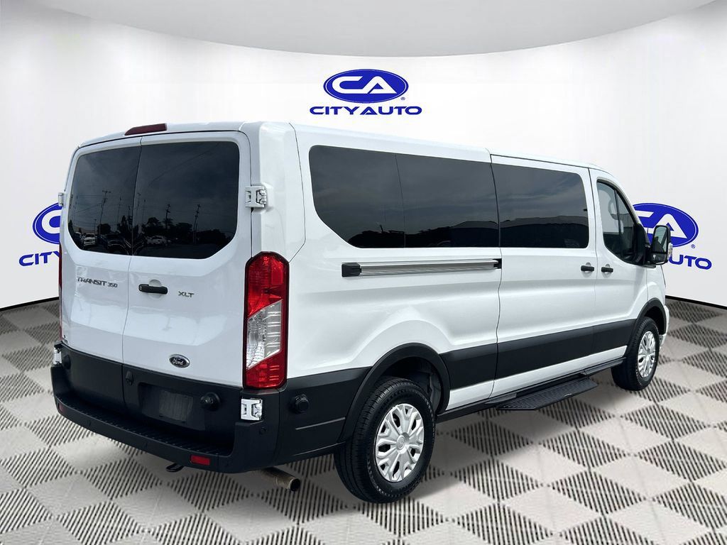 Used 2024 Ford Transit 350 XLT RWD image 4