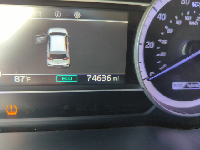 Used 2020 Kia Niro LX FWD image 43