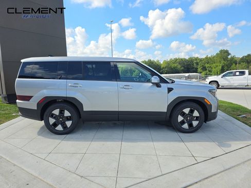 New 2026 Hyundai Santa Fe SE image 4