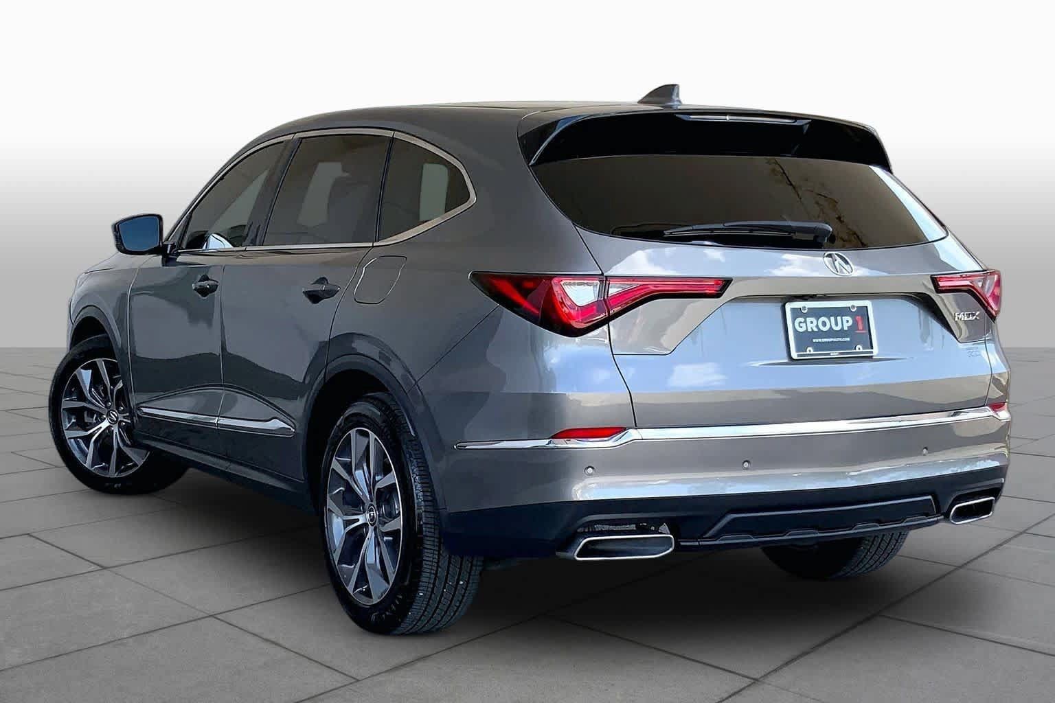 Used 2024 Acura MDX w/ Technology Package FWD image 12