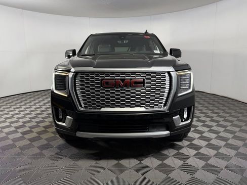 Used 2021 GMC Yukon Denali w/ Denali Ultimate Package image 17