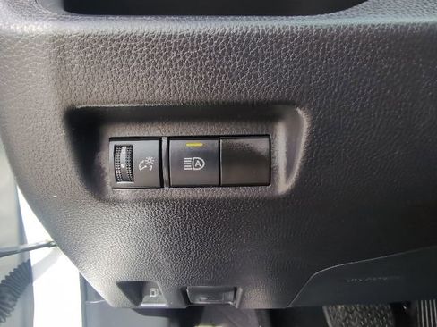 Used 2025 Toyota RAV4 XLE image 17