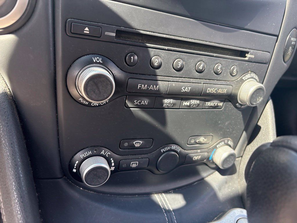 Used 2013 Nissan 370Z Touring w/ Sport Pkg RWD image 34