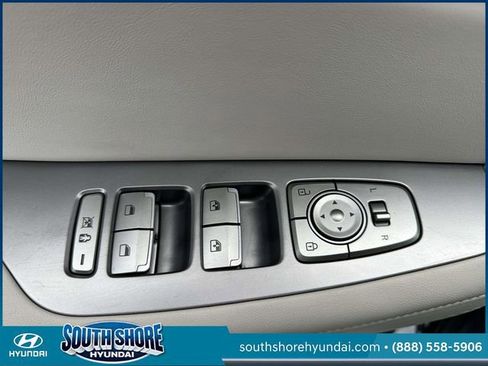 Used 2023 Hyundai Palisade Limited AWD/4WD image 19