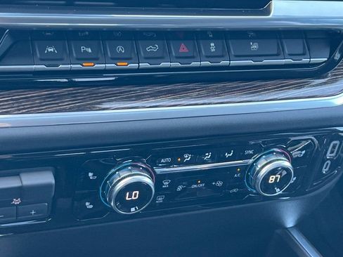 New 2026 GMC Sierra 1500 Elevation w/ Elevation Premium Package AWD/4WD image 17