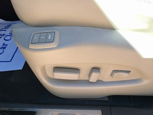 Used 2014 Cadillac SRX Luxury w/ Driver Awareness Package image 19