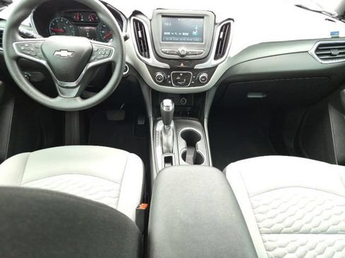 Used 2018 Chevrolet Equinox LS FWD image 35