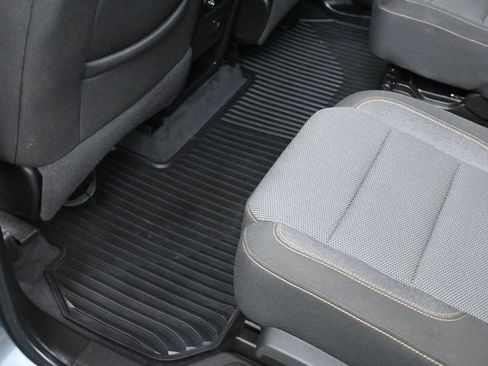 Used 2021 Chevrolet Traverse LT FWD image 27