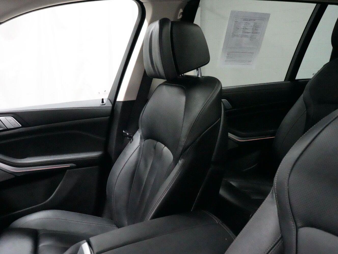 Used 2020 BMW X7 xDrive40i w/ Premium Package AWD/4WD image 32