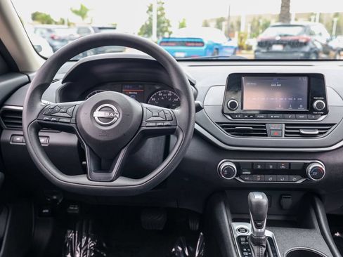 Used 2024 Nissan Altima 2.5 S FWD image 21