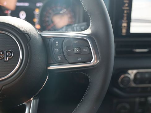 New 2026 Jeep Wrangler Unlimited Sahara AWD/4WD image 19
