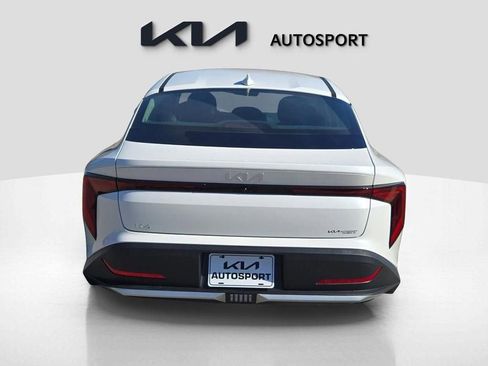 New 2026 Kia K4 FWD image 9