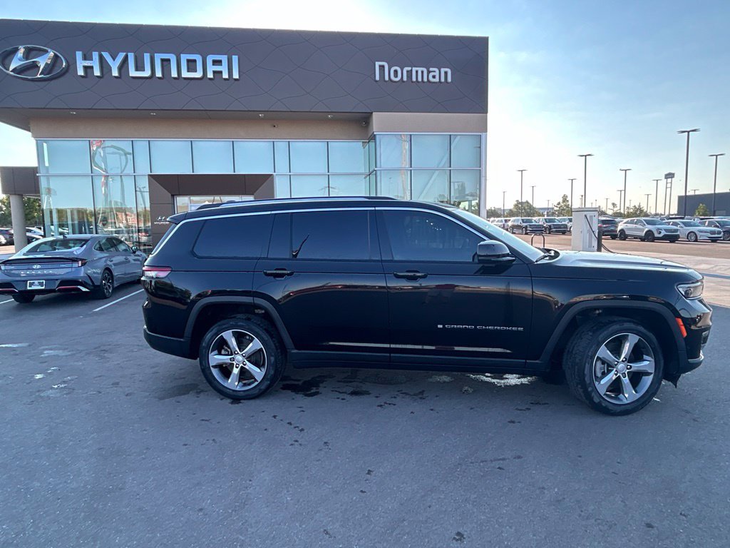 Used 2022 Jeep Grand Cherokee L Limited RWD image 10