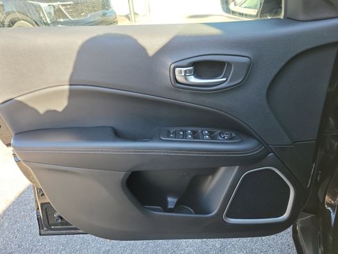 Used 2019 Jeep Compass Sport w/ Tech Group image 19